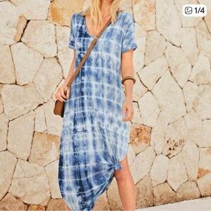 Sz M VENUS Blue and White Tie-Dye Maxi Dress